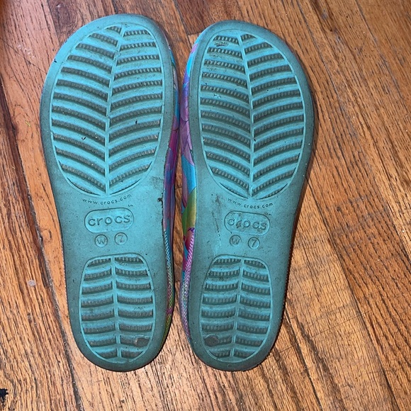 Almost New CROCS Womens CLASSIC PLATFORM PALM PRINT SLIDE US Women Size 7 - Picture 3 of 4